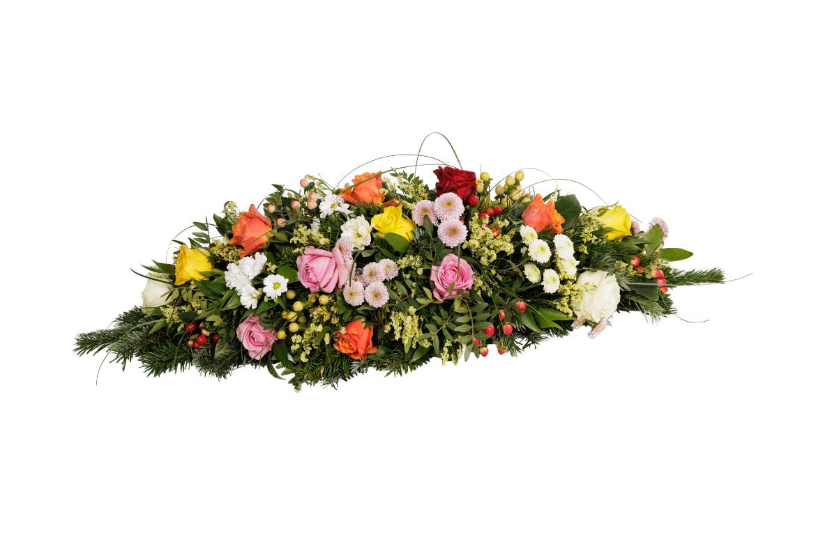 Sarggesteck liegend mit verschiedenen Blumen